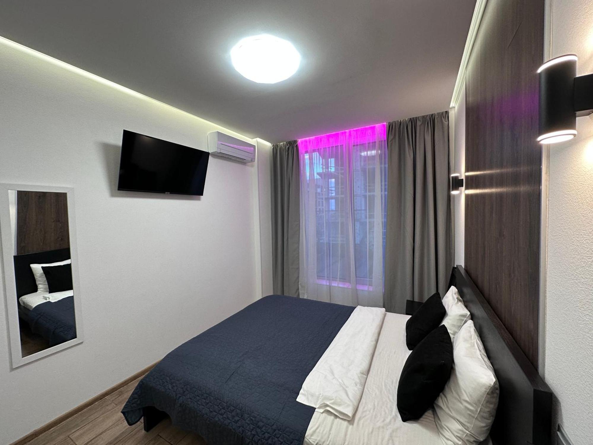 Rybalsky Studio Apartment Dnipro View كييف المظهر الخارجي الصورة